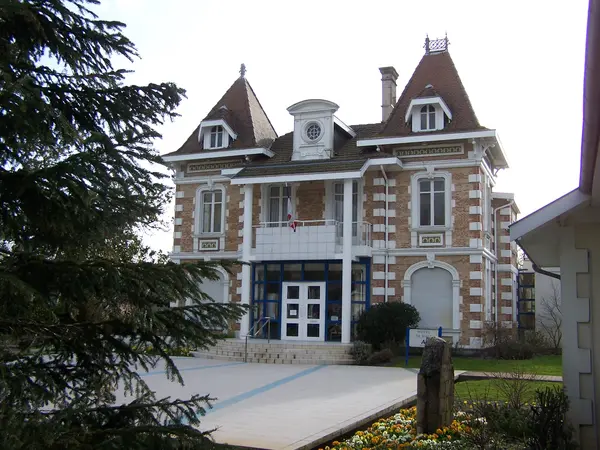 Votre Pisciniste Fabricant piscine inox Andernos-les-Bains