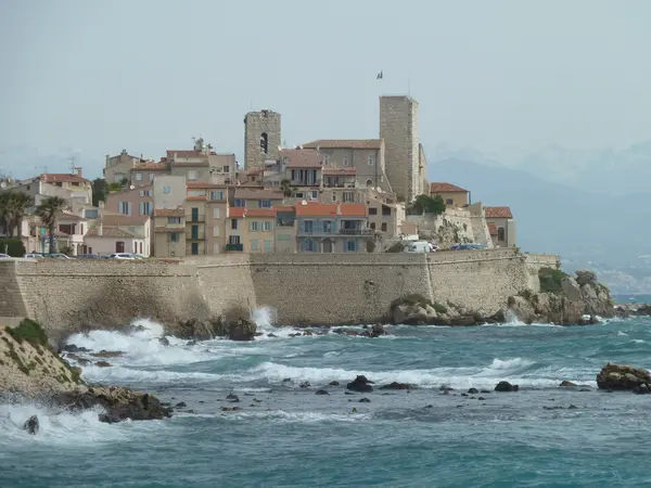 Votre Pisciniste Fabricant piscine inox Antibes