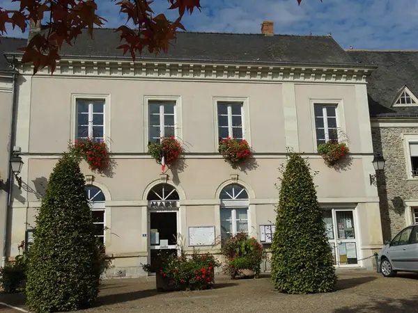 Votre Pisciniste Fabricant piscine inox Auvers-le-Hamon