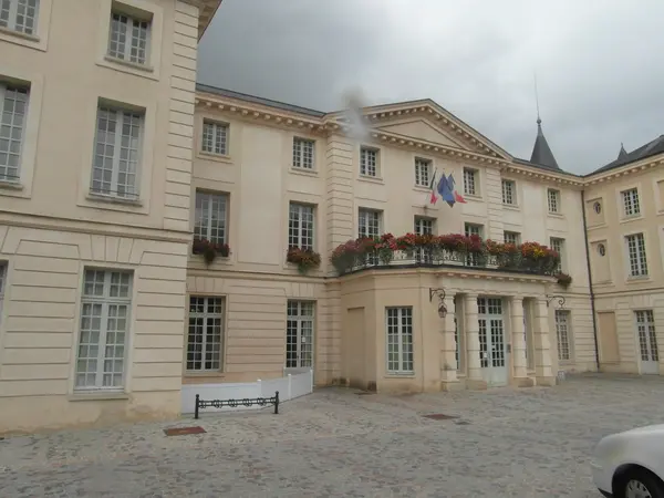 Votre Pisciniste Fabricant piscine inox Boissise-le-Roi