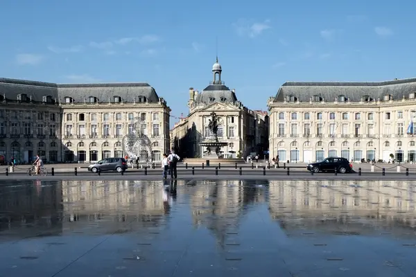 Votre Pisciniste Fabricant piscine inox Bordeaux