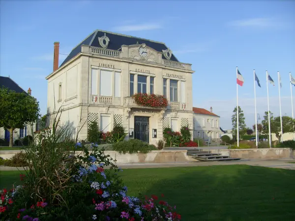 Votre Pisciniste Fabricant piscine inox Bourcefranc-le-Chapus