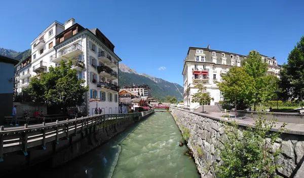 Votre Pisciniste Fabricant piscine inox Chamonix-Mont-Blanc