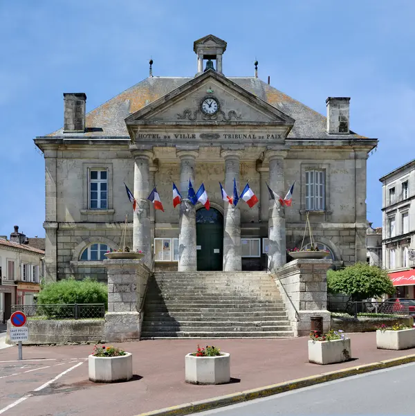 Votre Pisciniste Fabricant piscine inox Châteauneuf-sur-Charente