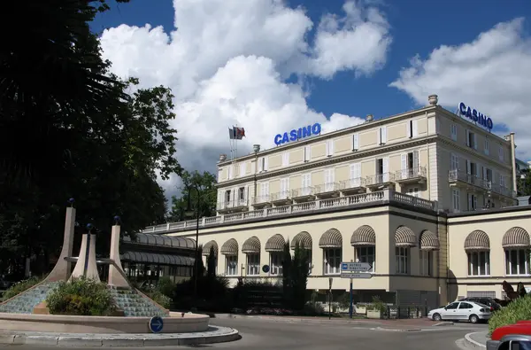 Votre Pisciniste Fabricant piscine inox Divonne-les-Bains