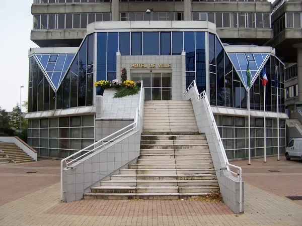 Votre Pisciniste Fabricant piscine inox Élancourt