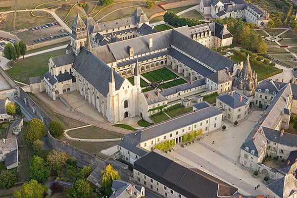 Votre Pisciniste Fabricant piscine inox Fontevraud-l'Abbaye