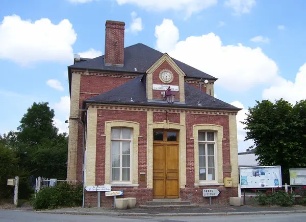 Votre Pisciniste Fabricant piscine inox La Chapelle-Gauthier