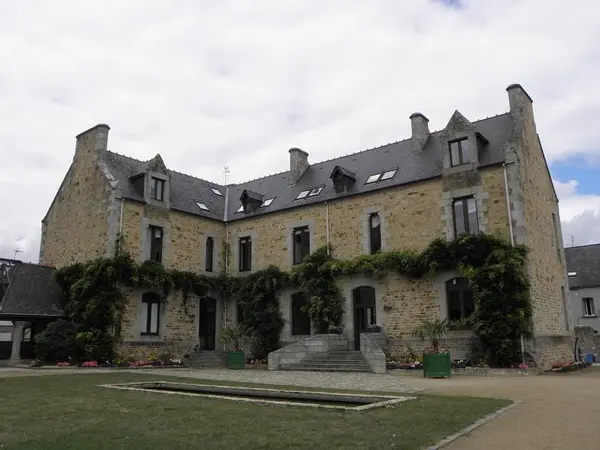 Votre Pisciniste Fabricant piscine inox La Guerche-de-Bretagne