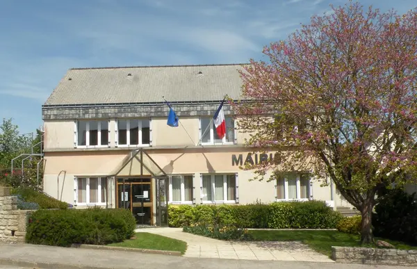Votre Pisciniste Fabricant piscine inox Malguénac