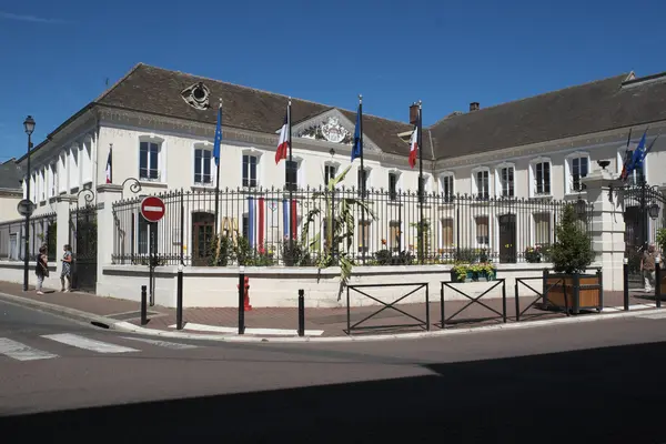Votre Pisciniste Fabricant piscine inox Montereau-Fault-Yonne