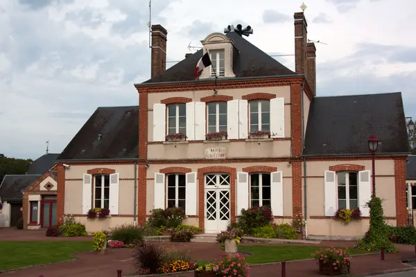 Votre Pisciniste Fabricant piscine inox Nouan-le-Fuzelier