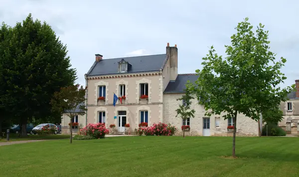 Votre Pisciniste Fabricant piscine inox Noyant-de-Touraine