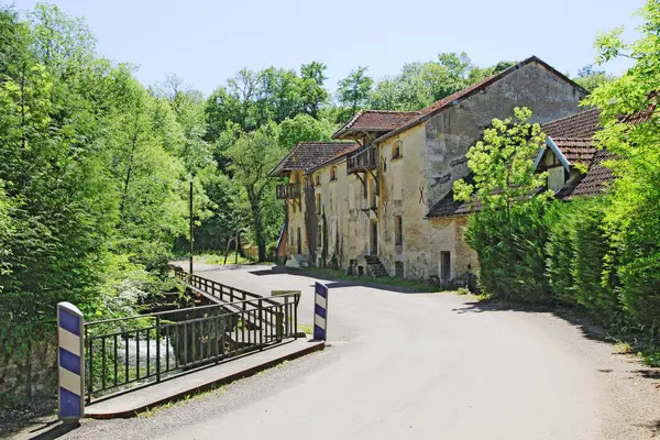 Votre Pisciniste Fabricant piscine inox Oigny