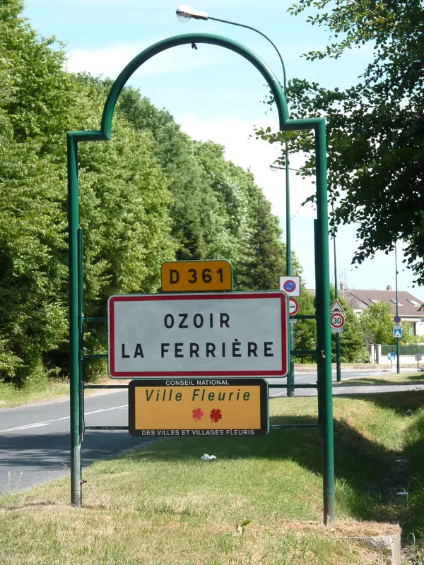 Votre Pisciniste Fabricant piscine inox Ozoir-la-Ferrière
