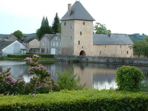 Votre Pisciniste Fabricant piscine inox Peyrat-le-Château