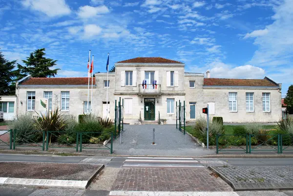 Votre Pisciniste Fabricant piscine inox Pompignac