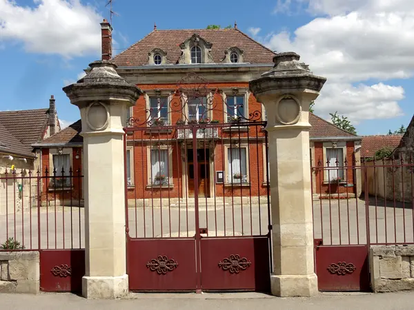Votre Pisciniste Fabricant piscine inox Sacy-le-Grand