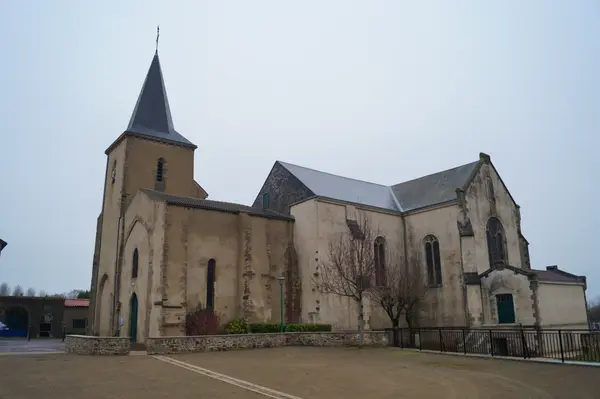 Votre Pisciniste Fabricant piscine inox Saint-Hilaire-le-Vouhis