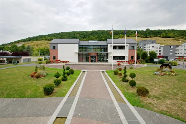 Votre Pisciniste Fabricant piscine inox Saint-Léger-du-Bourg-Denis