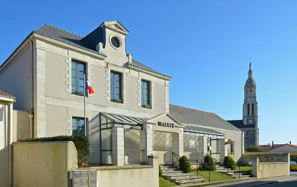 Votre Pisciniste Fabricant piscine inox Saint-Lumine-de-Coutais
