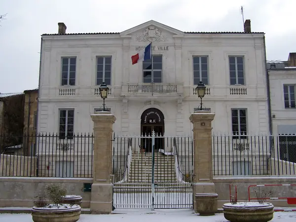 Votre Pisciniste Fabricant piscine inox Saint-Macaire