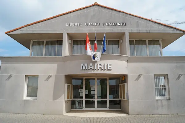 Votre Pisciniste Fabricant piscine inox Saint-Mathurin