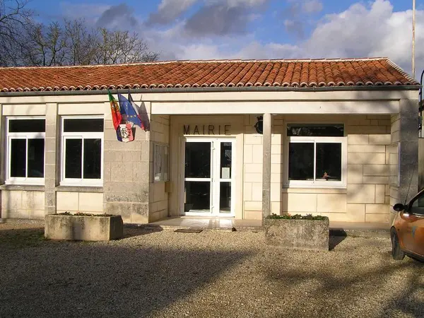 Votre Pisciniste Fabricant piscine inox Saint-Même-les-Carrières