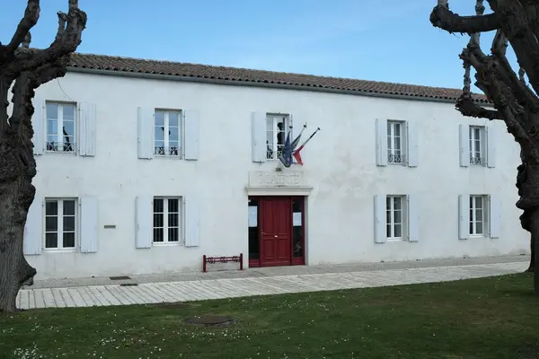 Votre Pisciniste Fabricant piscine inox Saint-Rogatien