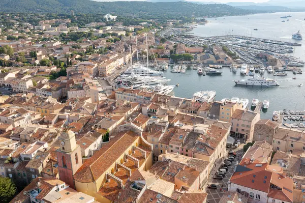 Votre Pisciniste Fabricant piscine inox Saint-Tropez