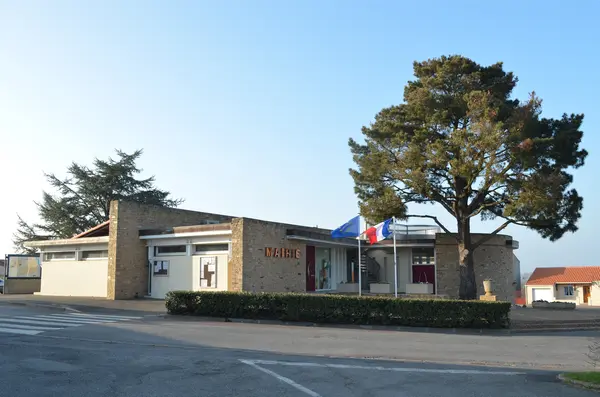 Votre Pisciniste Fabricant piscine inox Saint-Viaud