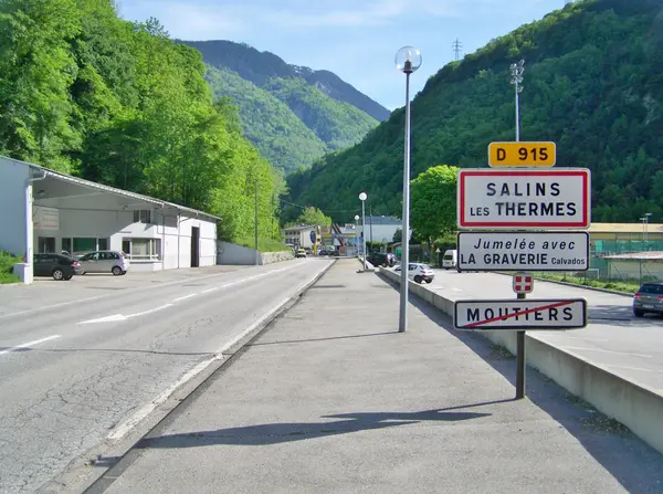 Votre Pisciniste Fabricant piscine inox Salins-Fontaine