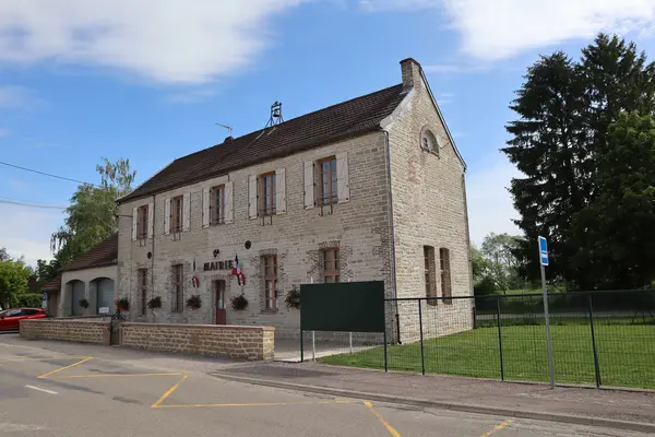 Votre Pisciniste Fabricant piscine inox Tart-le-Bas
