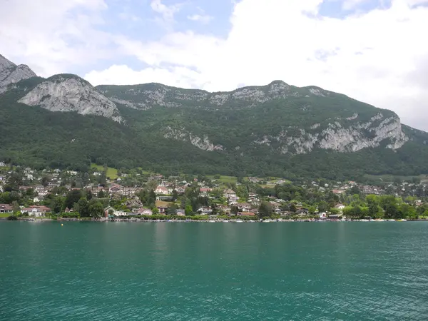 Votre Pisciniste Fabricant piscine inox Veyrier-du-Lac