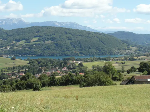 Votre Pisciniste Fabricant piscine inox Villages du Lac de Paladru