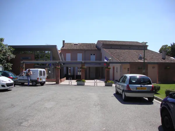 Votre Pisciniste Fabricant piscine inox Villenouvelle